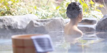 Duenmang Tsachu (Hot spring)