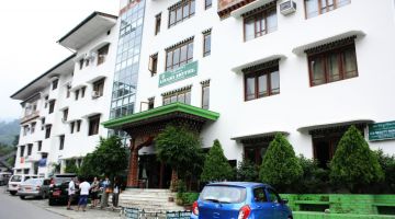 Hotel Lhaki